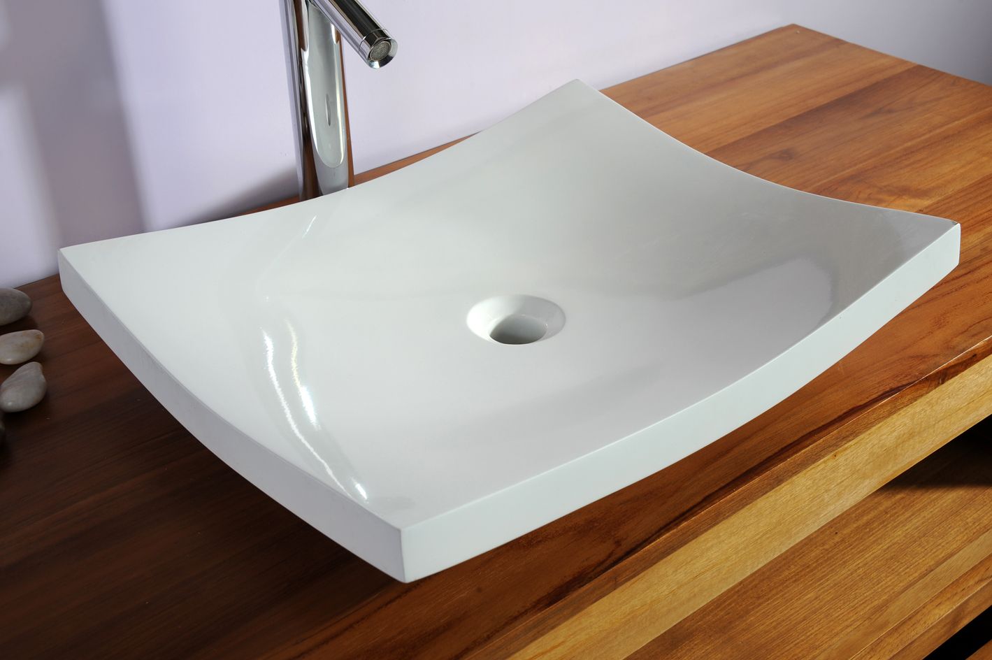 Vasque de salle de bain plate blanche